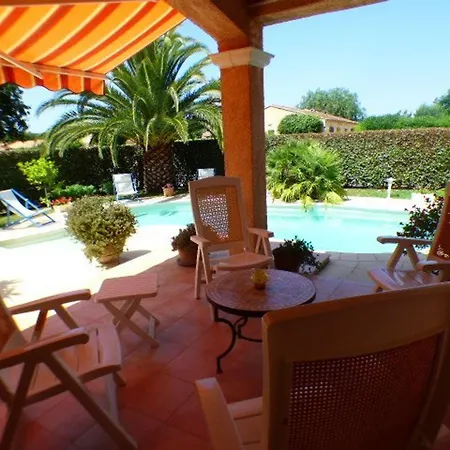 Avec Piscine Et Climatisation - 6 Pers. - Fr-1-251-953